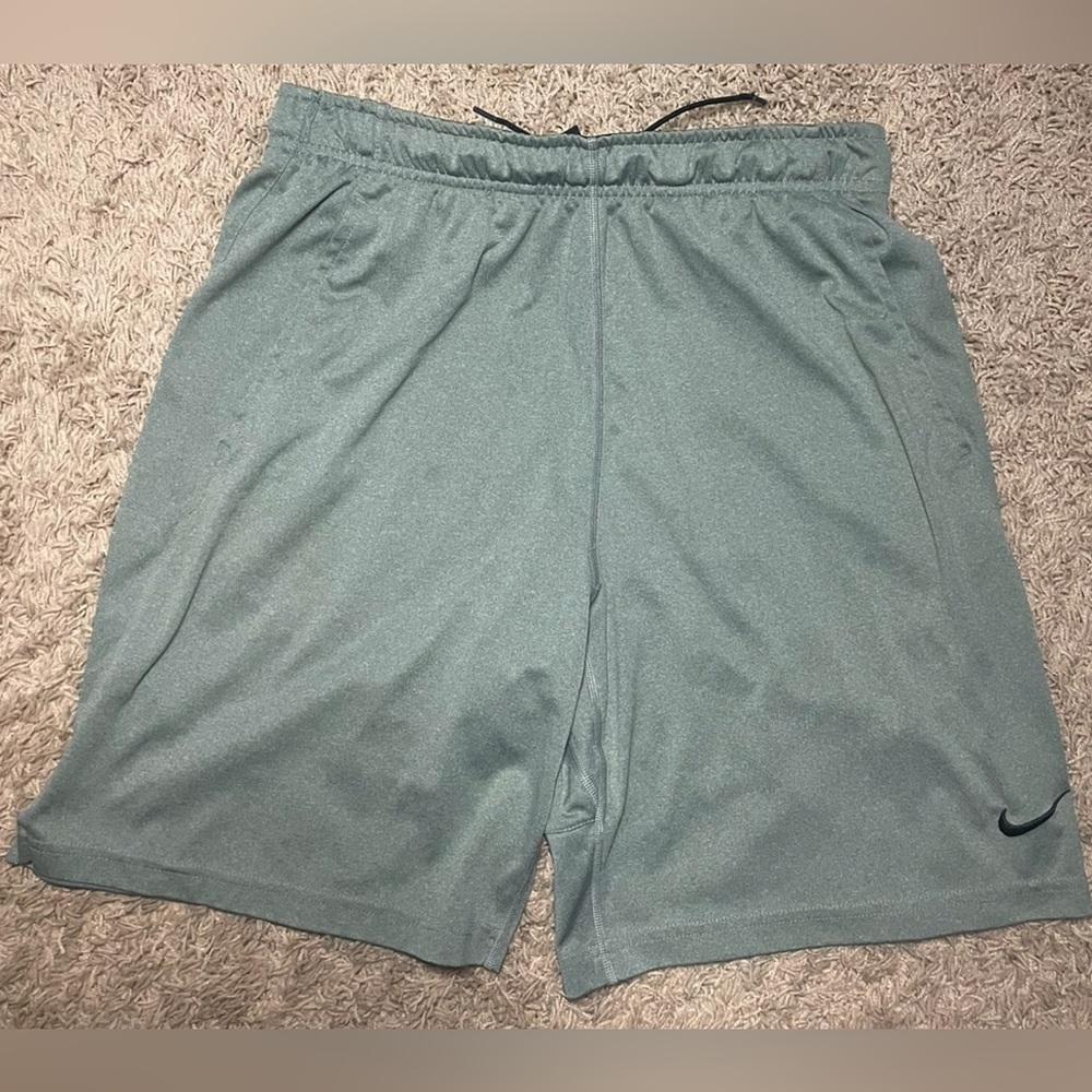 Nike Dri-FIT Men’s Elastic Athletic Running Shorts Size Medium Grey